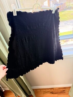 Women's Black Textured Mini Skirt with Ruffle Hem